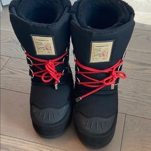 Dsquared moon boots, perfect condition